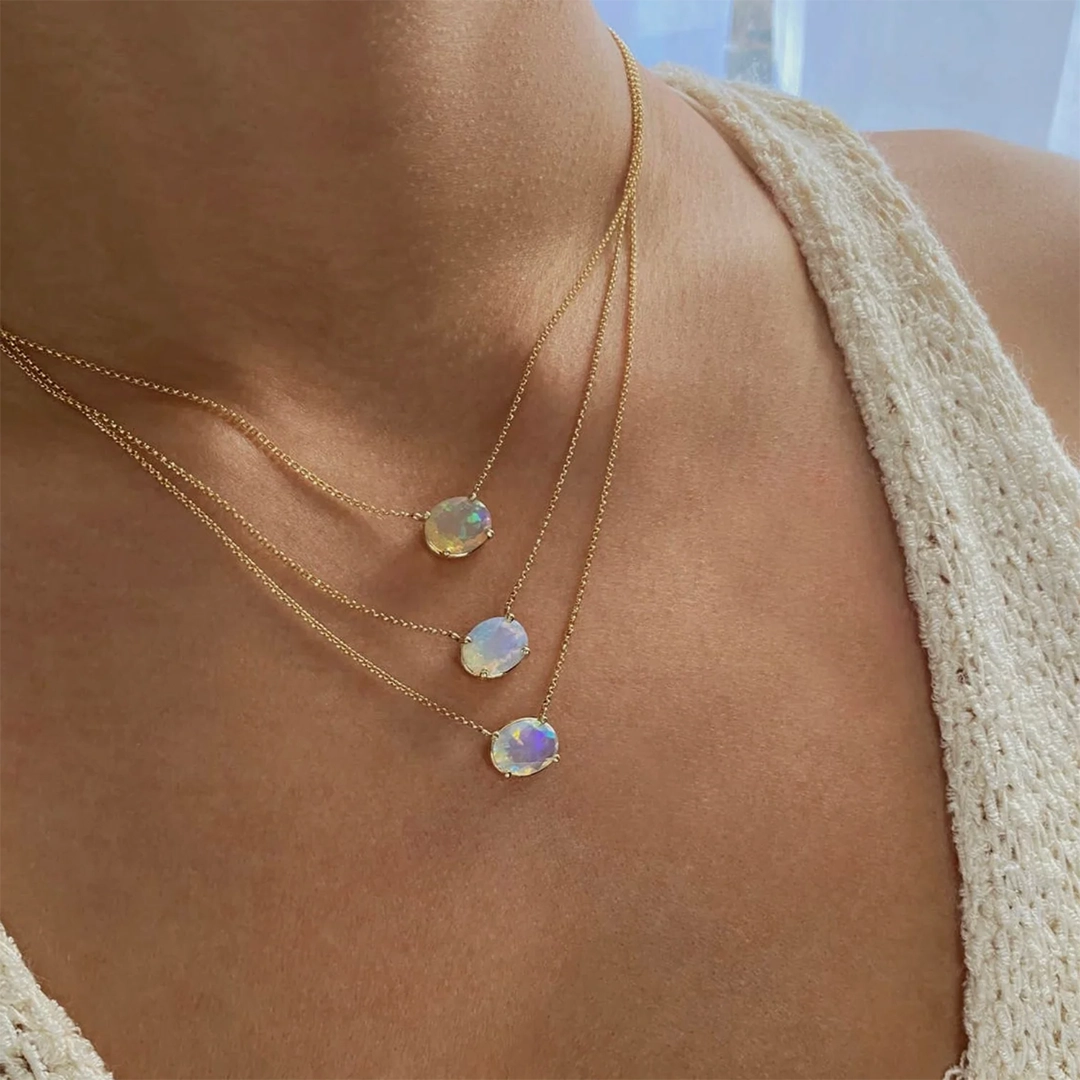 18K Gold Oval Cabochon Opal Necklace